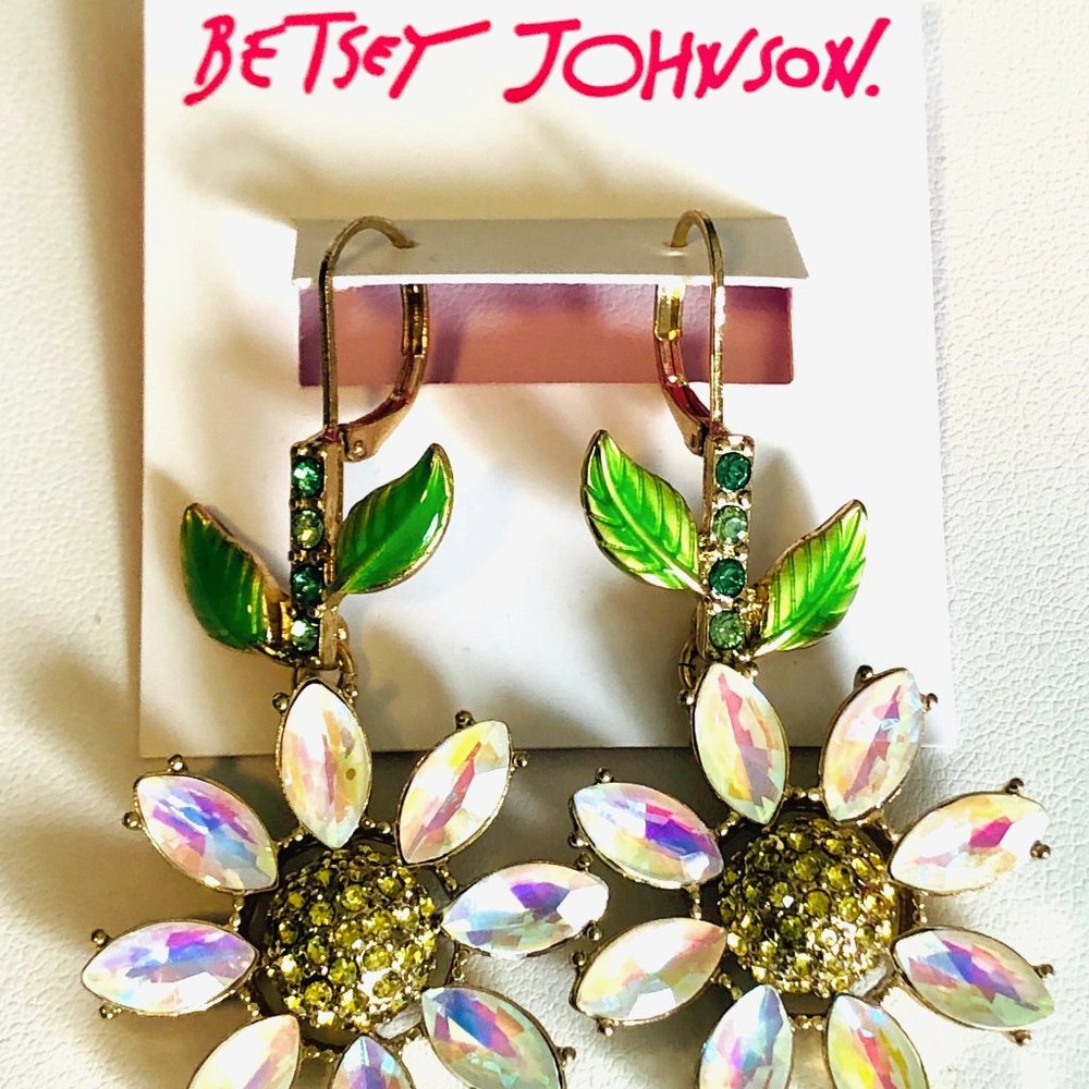 Betsey Johnson Daisy Flower Dangle Drop Earrings